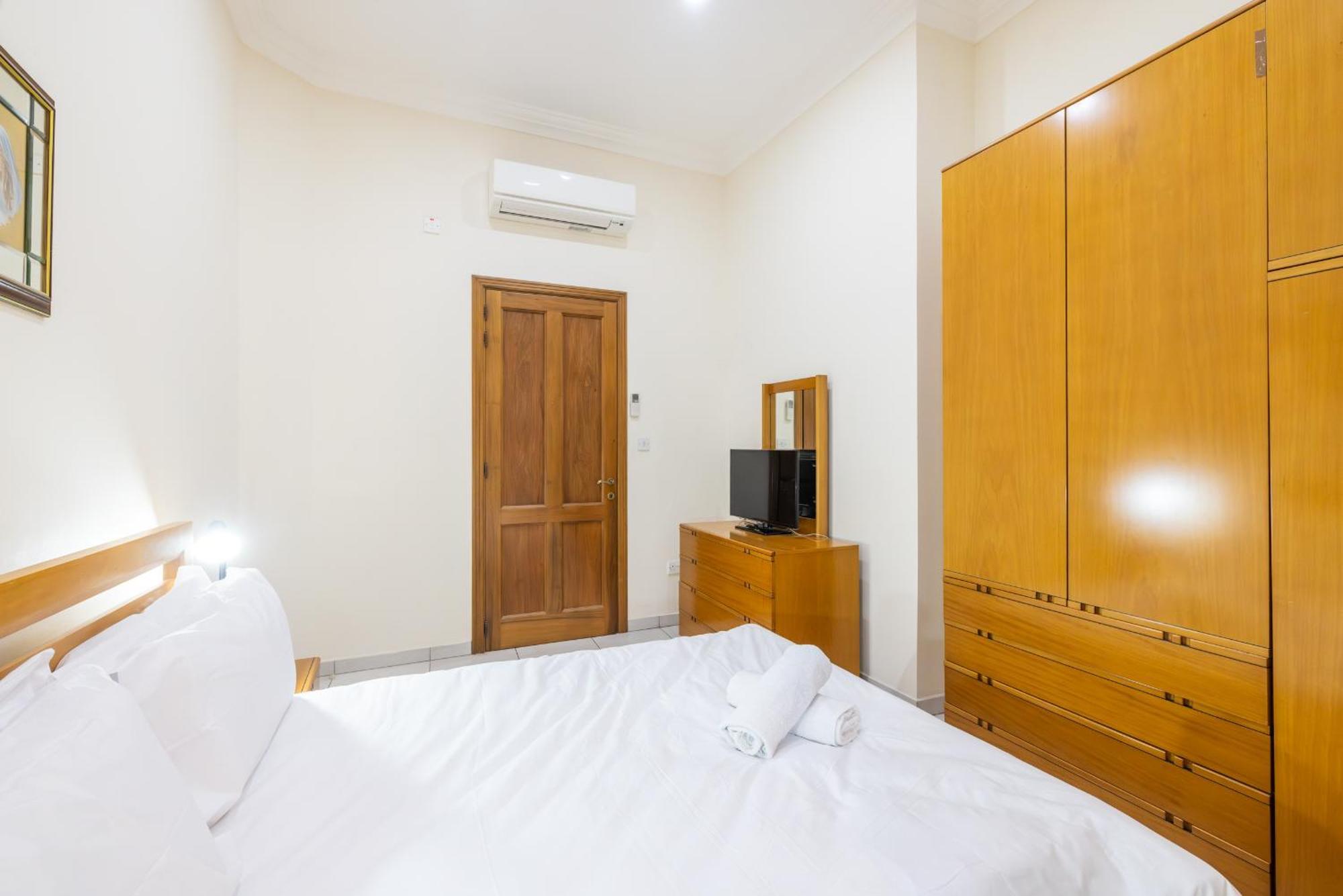 3 Bedroom By Sliema Promenade Exterior foto